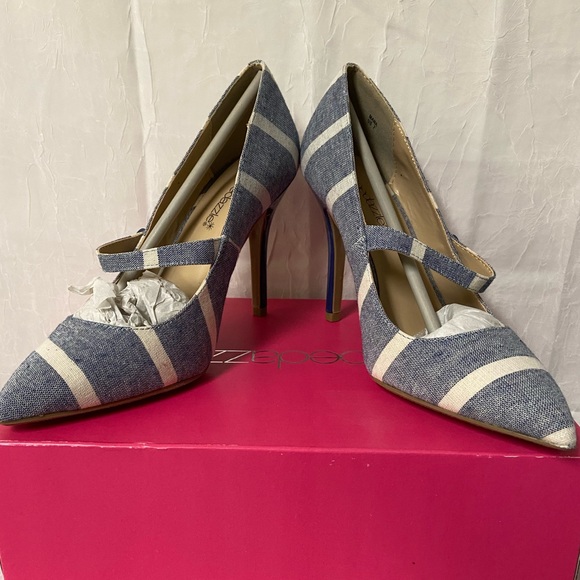 MANA - Light Denim with White Stripe Stiletto (NWOT) - Picture 2 of 9